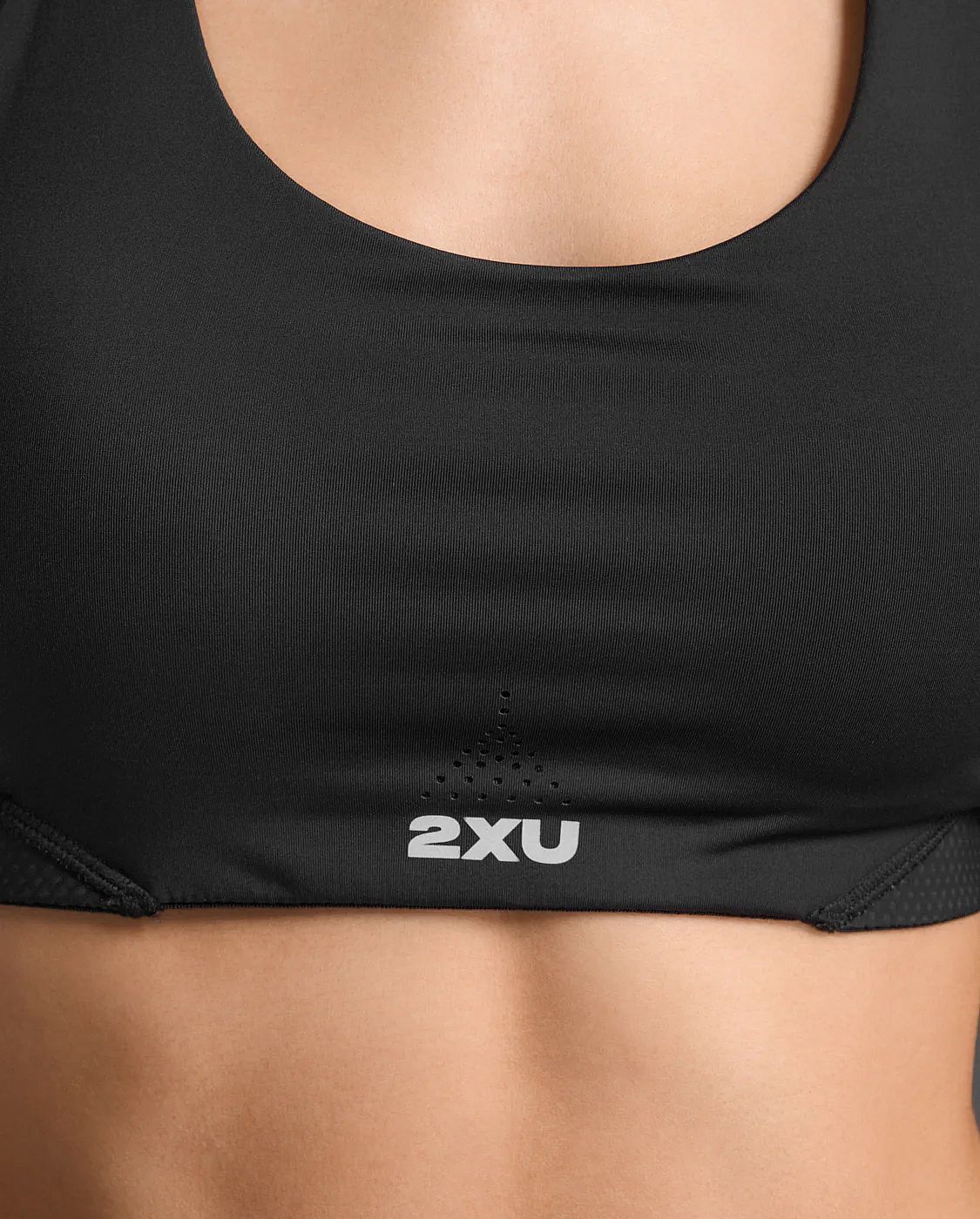 113668-2XU-Aero-Mesh-Medium-Impact-Bra-BlackSilver-Reflective-Dames-afbeelding-5