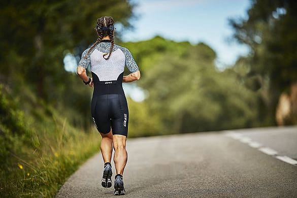 77572-Zone3-Lava-aero-trisuit-korte-mouw-kona-print-dames-afbeelding-3