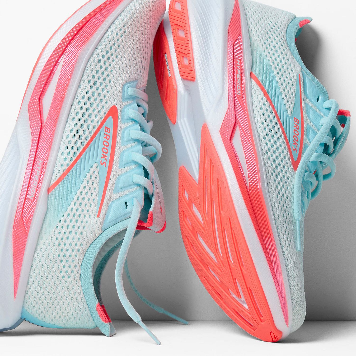 122331-Brooks-Hyperion-3-hardloopschoenen-WhitePink-ClayAtomizer-dames-afbeelding-3