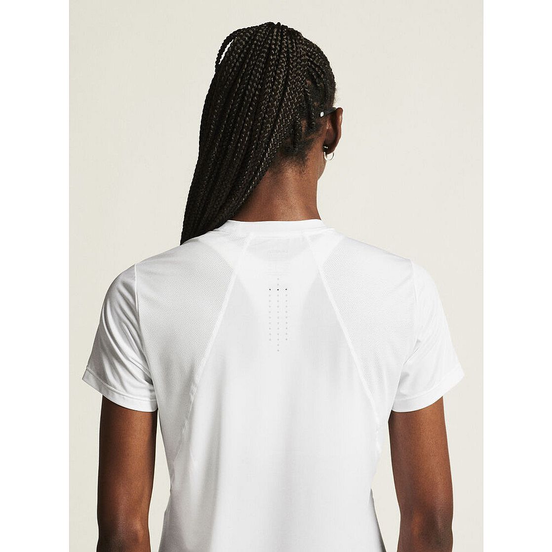 115194-Craft-ADV-Essence-2-hardloopshirt-korte-mouw-wit-dames-afbeelding-3
