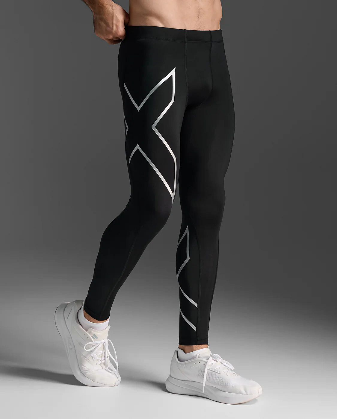 113914-2XU-Core-Compression-hardloopbroek-BlackSilver-Heren-afbeelding-3