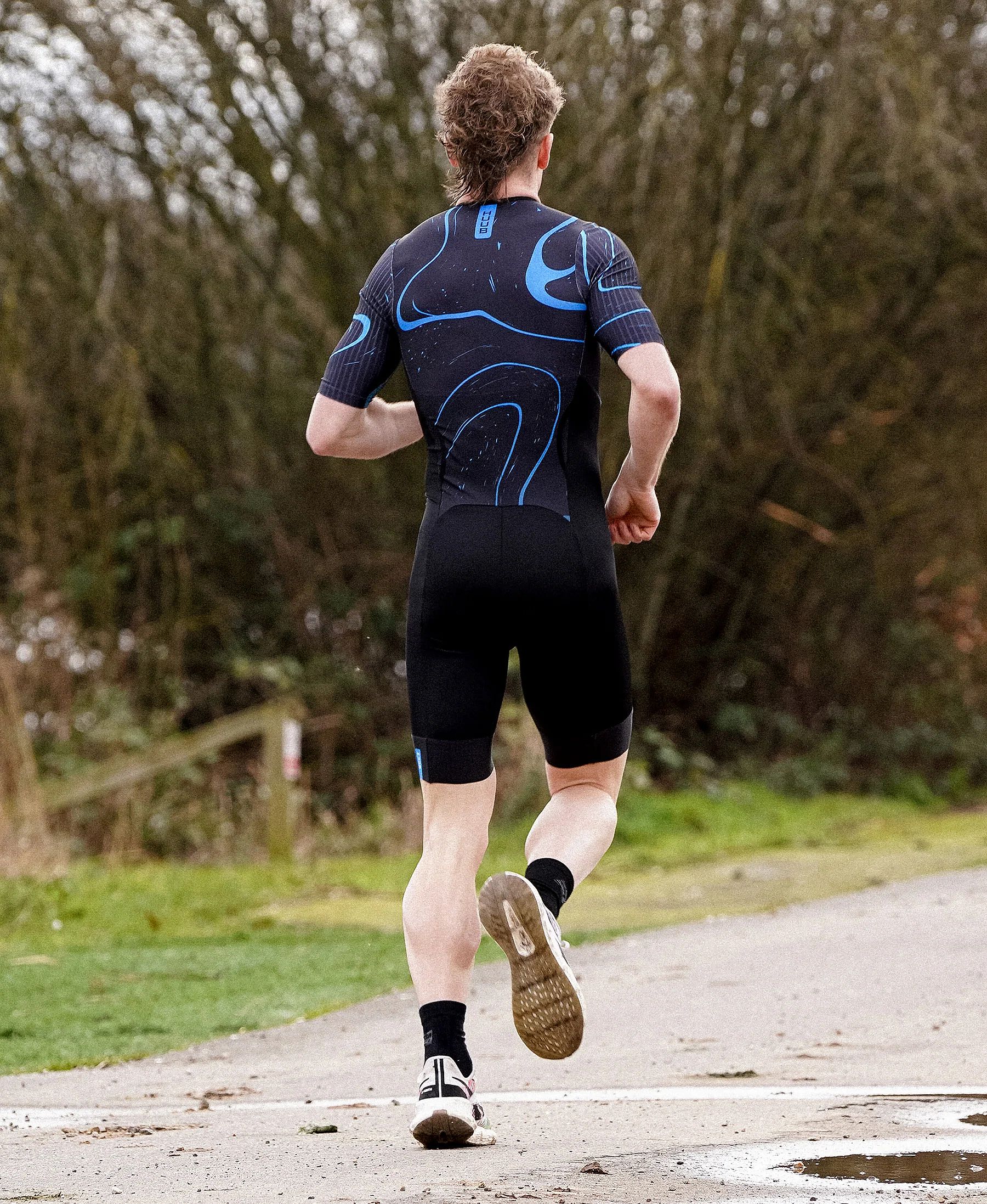 144273-Huub-Core-Aero-trisuit-blue-slick-heren-afbeelding-4