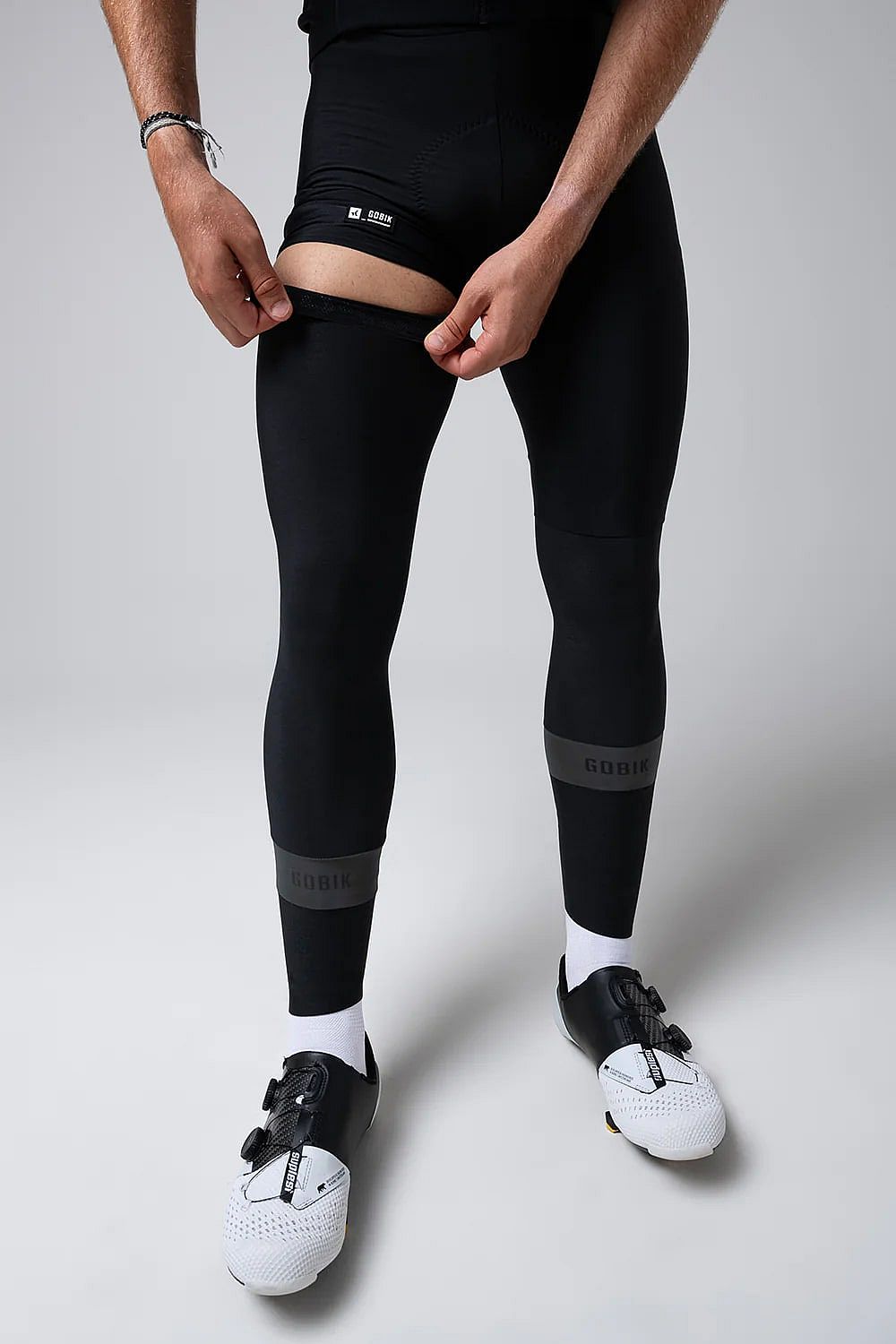 115644-Gobik-Kaba-2.0-beenwarmers-zwart-unisex-afbeelding-2