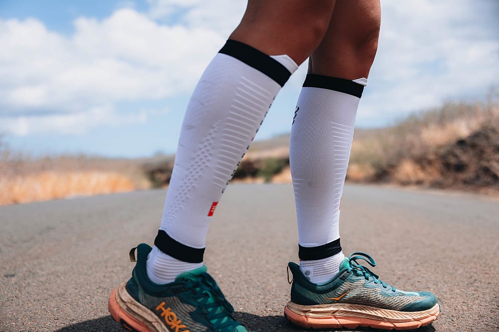 115786-Compressport-R2-3.0-witzwart-afbeelding-4