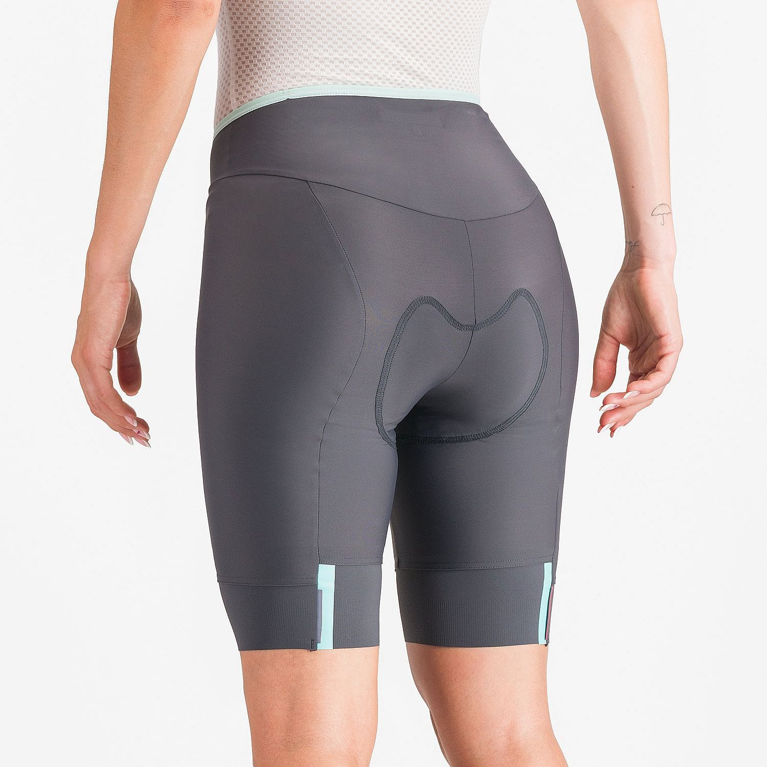 110654-Castelli-Prima-2-short-grijs-dames-afbeelding-3