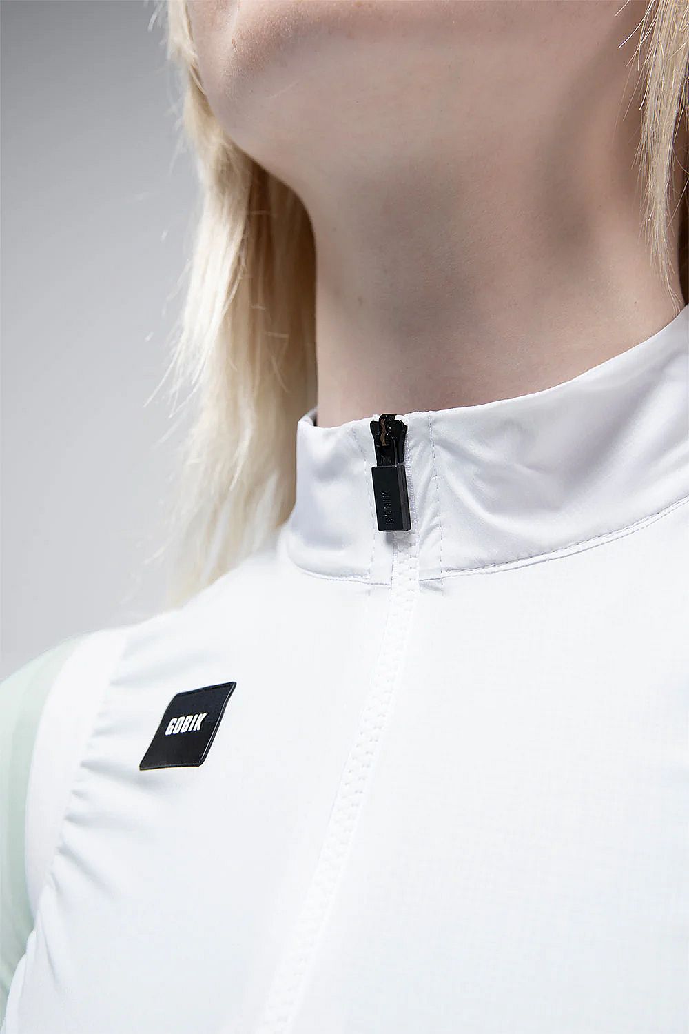 141327-Gobik-fietsvest-vector-2.0-athena-dames-afbeelding-3