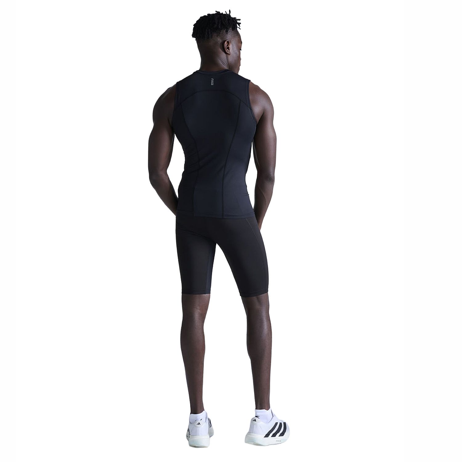 141834-2XU-Core-Compression-hardloopshirt-mouwloos-BlackSilver-heren-afbeelding-3