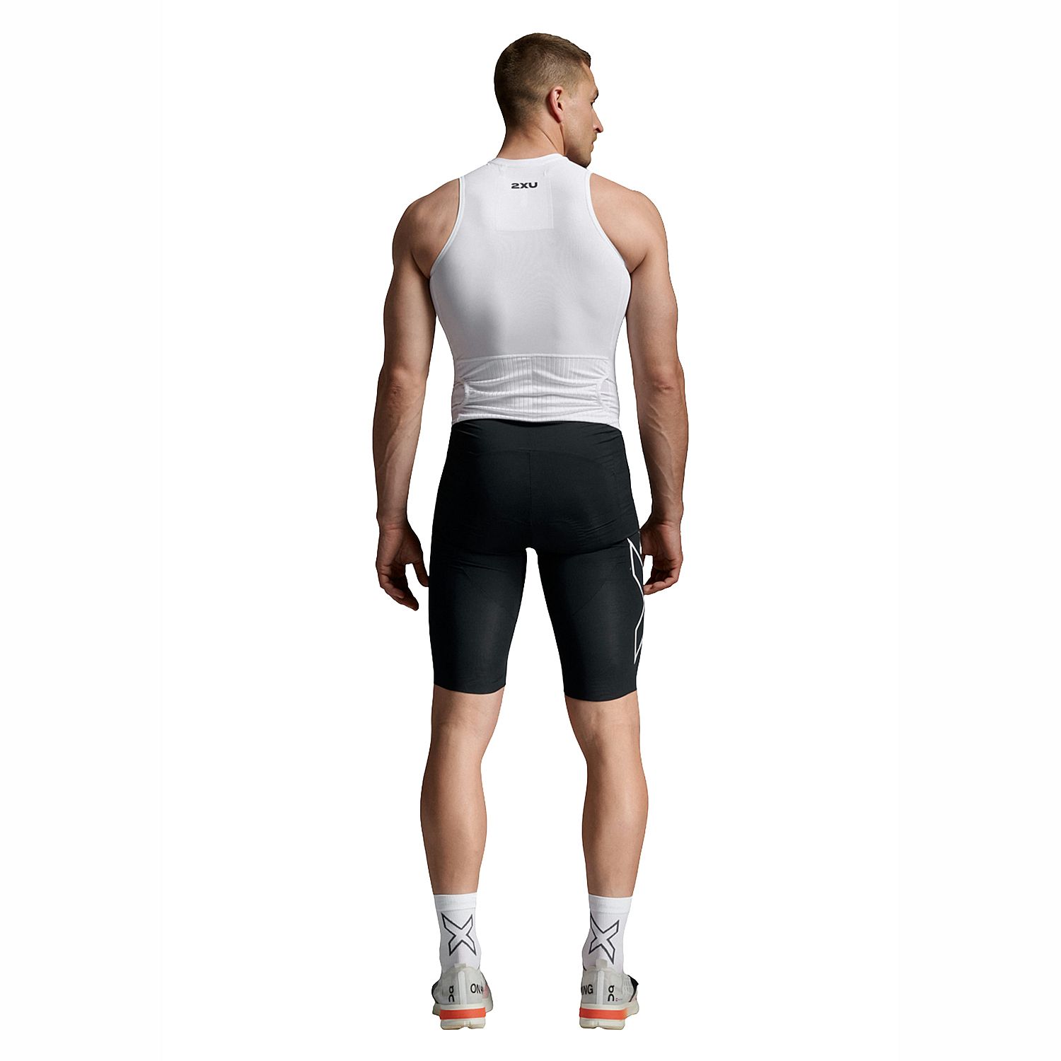 141859-2XU-Light-speed-react-trisuit-korte-mouw-BlackWhite-heren-afbeelding-3