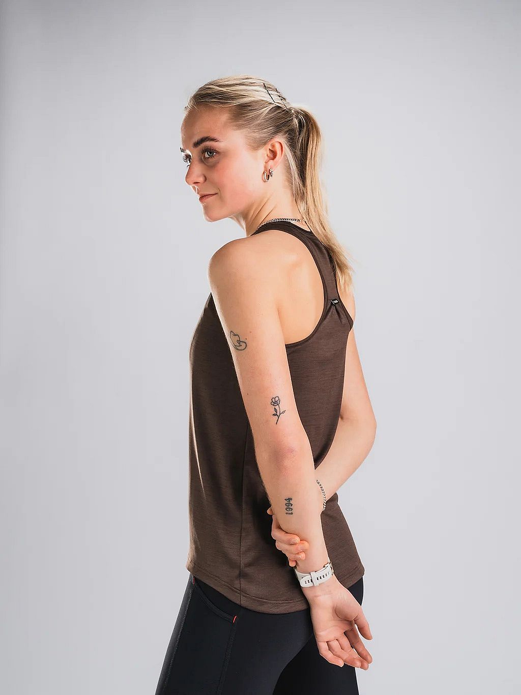 142193-Fusion-Training-Top-bruin-dames-afbeelding-4
