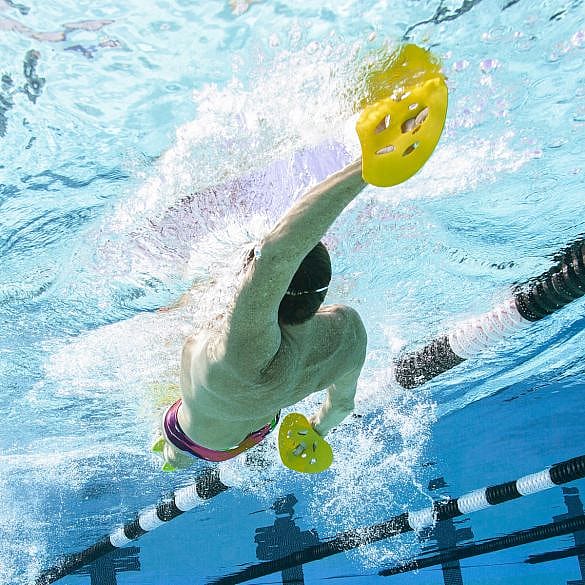 77969-Finis-Manta-handpeddels-geel-afbeelding-3