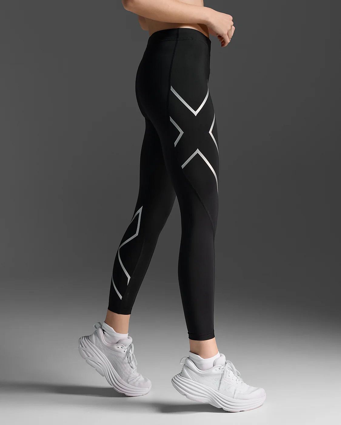 113085-2XU-Core-Compression-hardloopsbroek-BlackSilver-Dames-afbeelding-2
