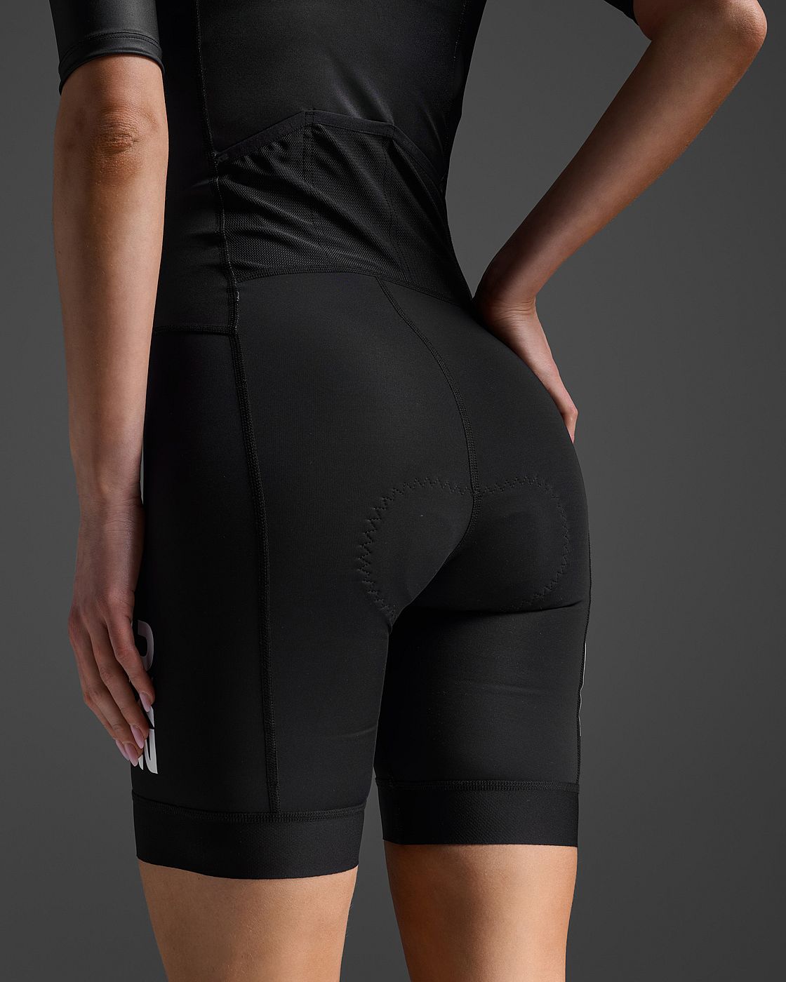 112612-2XU-Core-Trisuit-korte-mouw-BlackWhite-Dames-afbeelding-6