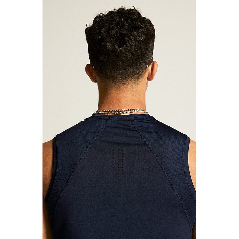 120153-Craft-ADV-Essence-2-hardloopshirt-mouwloos-donkerblauw-heren-afbeelding-7