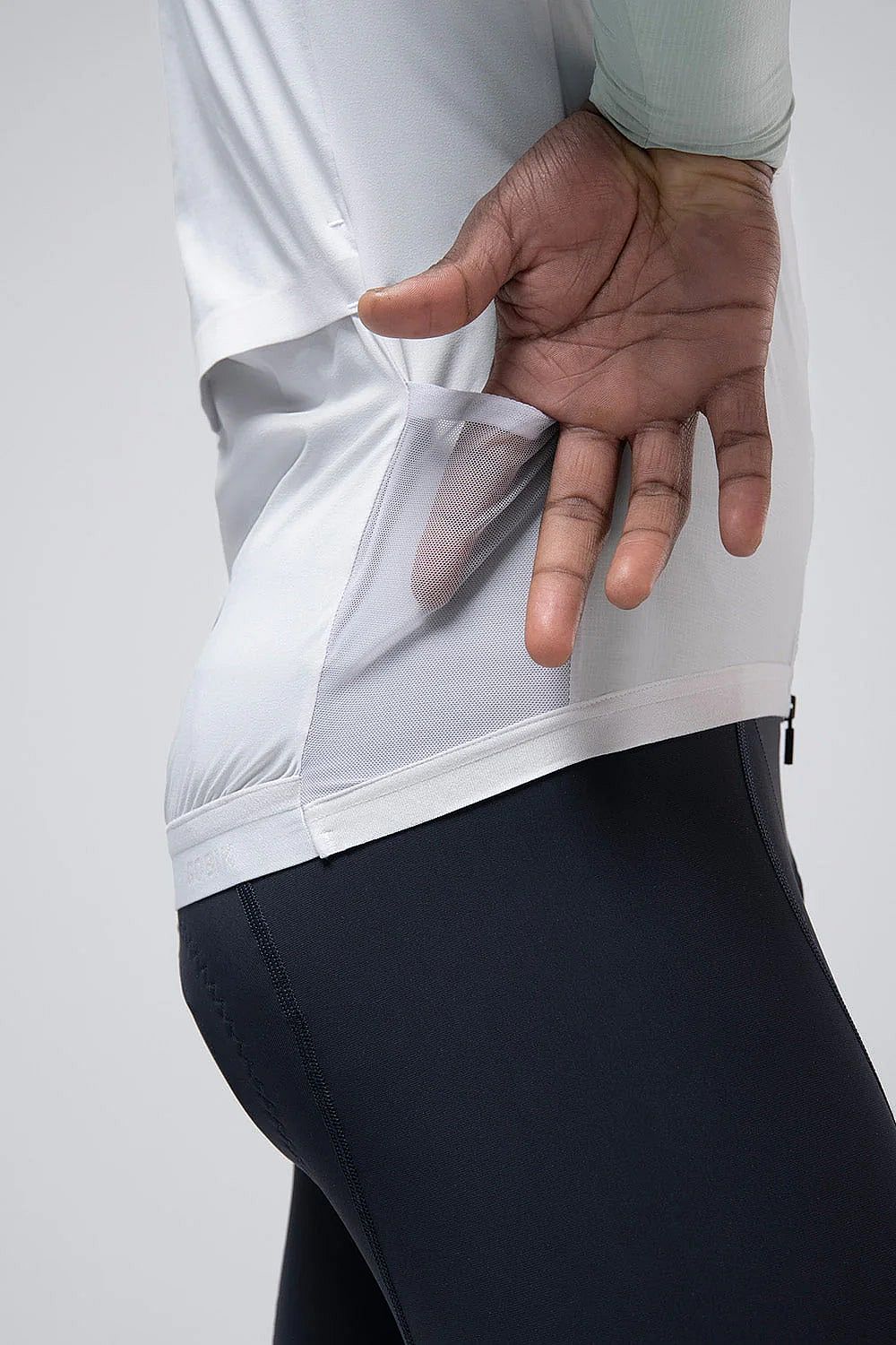 118393-Gobik-fietsvest-vector-2.0-athena-heren-afbeelding-5