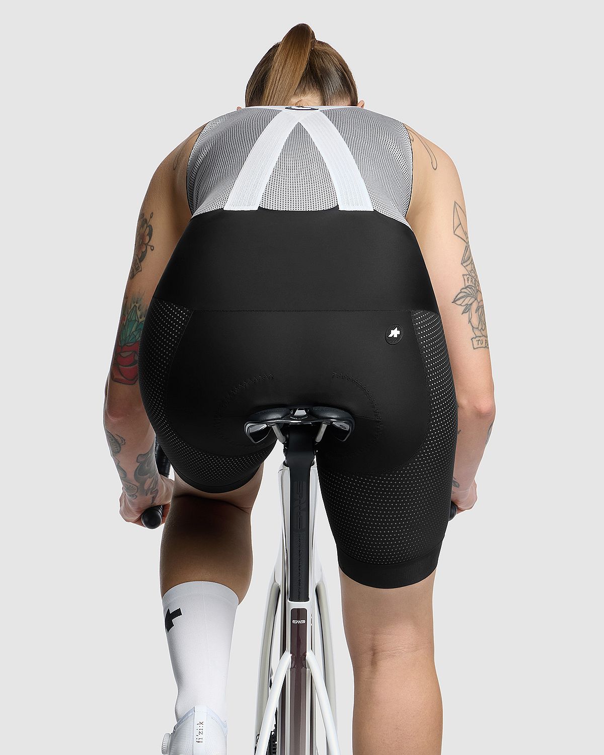 146173-Assos-Mille-GT-Indoor-Bib-Shorts-S11-Black-Series-dames-afbeelding-5