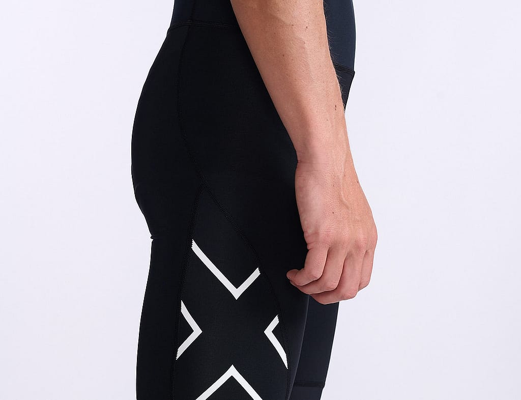 87944-2XU-Core-trisuit-korte-mouw-zwart-heren-afbeelding-4