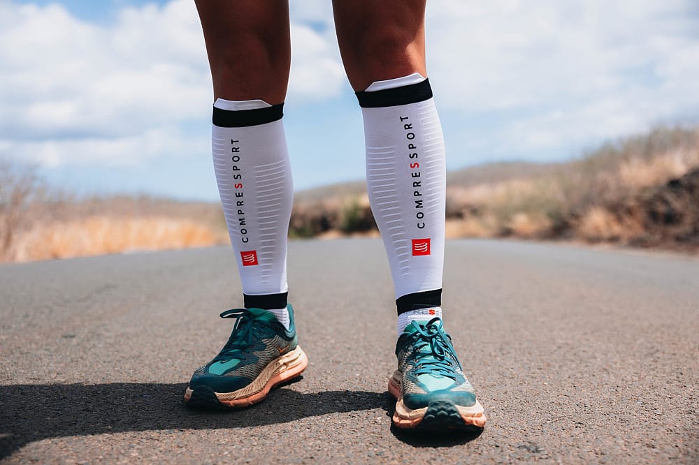 115785-Compressport-R2-3.0-witzwart-afbeelding-3