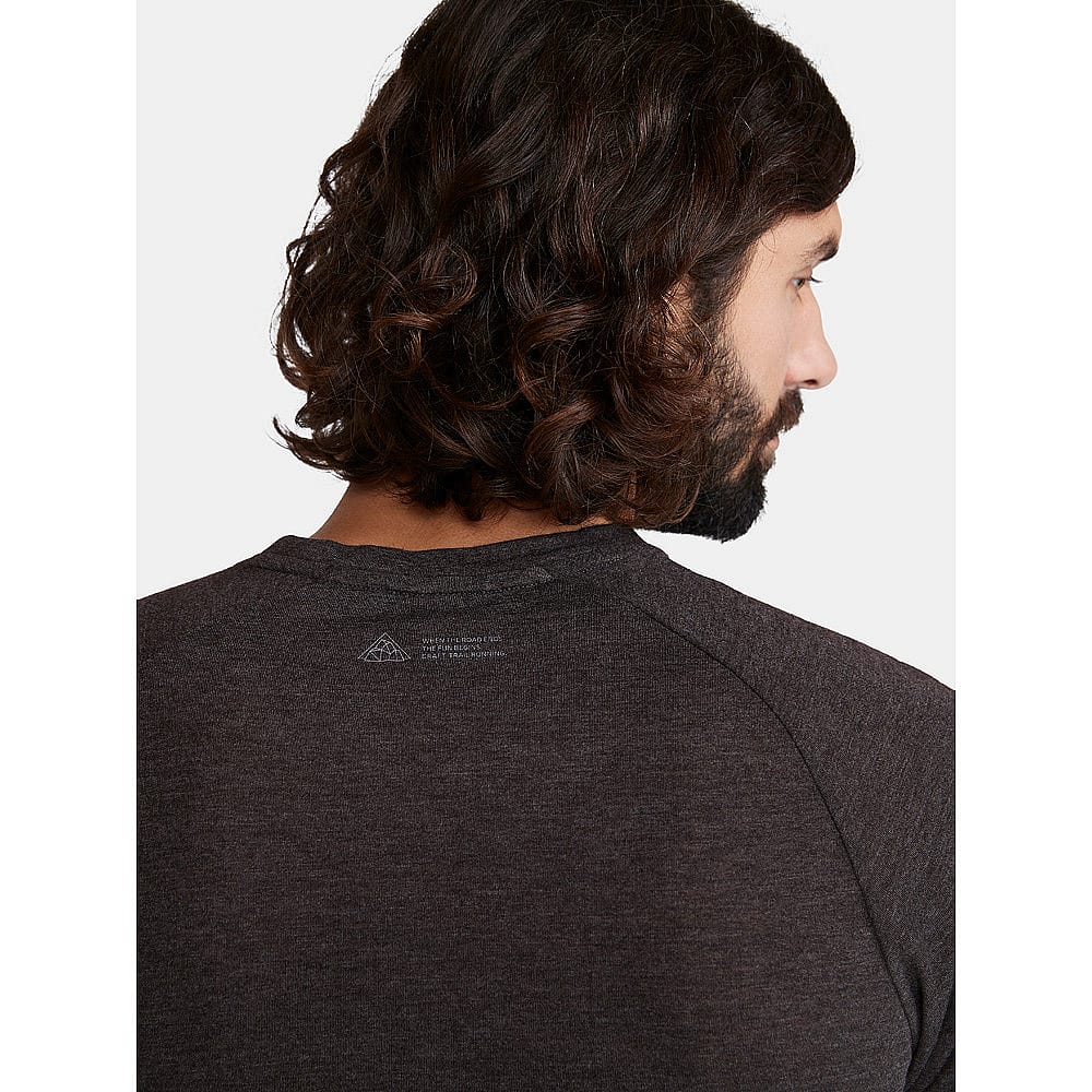 104635-Craft-ADV-Trail-Wool-korte-mouw-hardloopshirt-zwart-heren-afbeelding-4