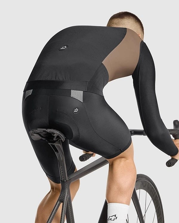 118646-Assos-Mille-GTS-springfall-S11-gilet-terra-sand-heren-afbeelding-7