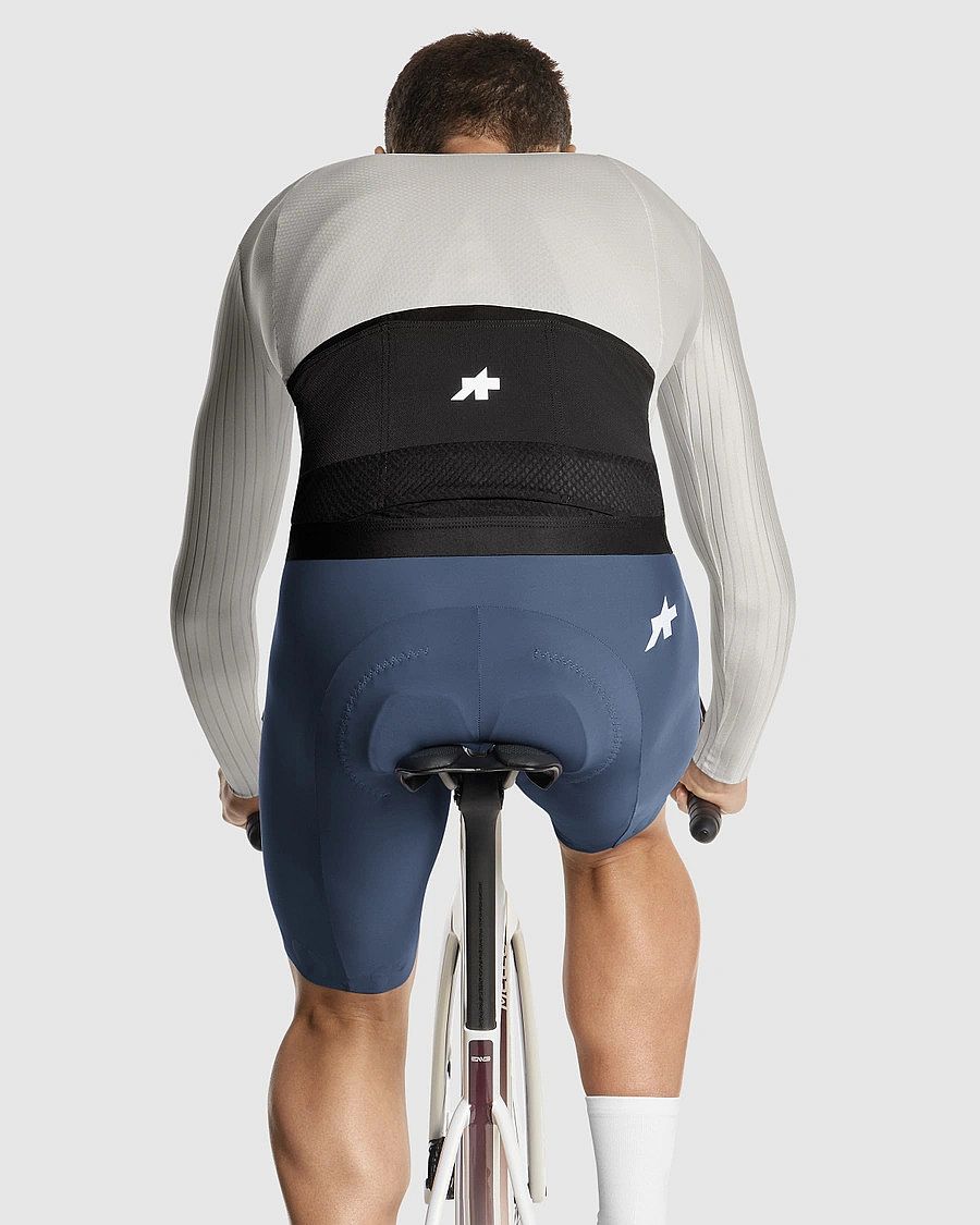 145748-Assos-Equipe-RS-S11-fietsshirt-Almond-Milk-heren-afbeelding-5