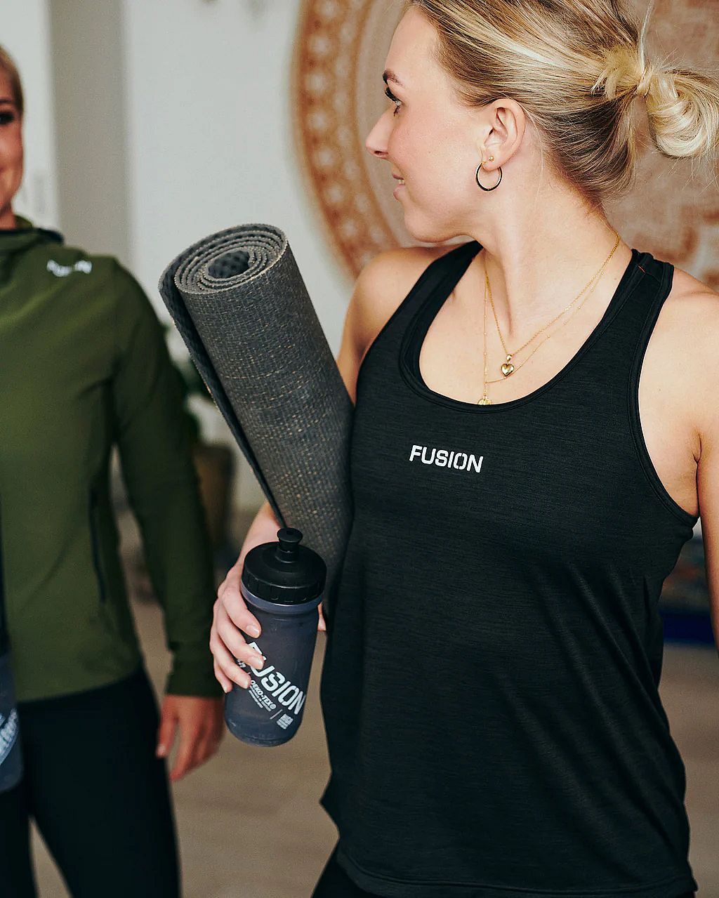 94787-Fusion-Training-Top-zwart-dames-afbeelding-5