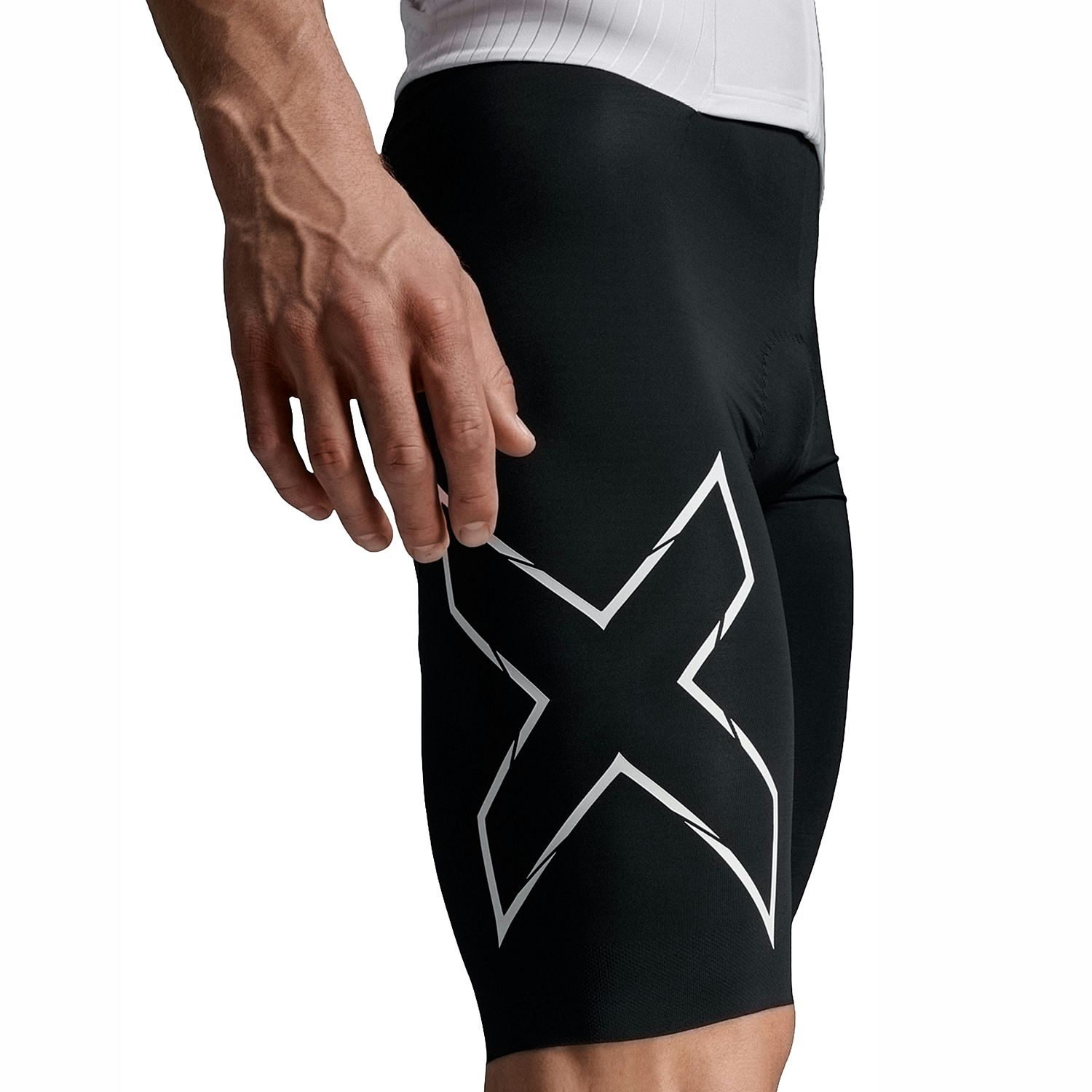 141860-2XU-Light-speed-react-trisuit-korte-mouw-BlackWhite-heren-afbeelding-6