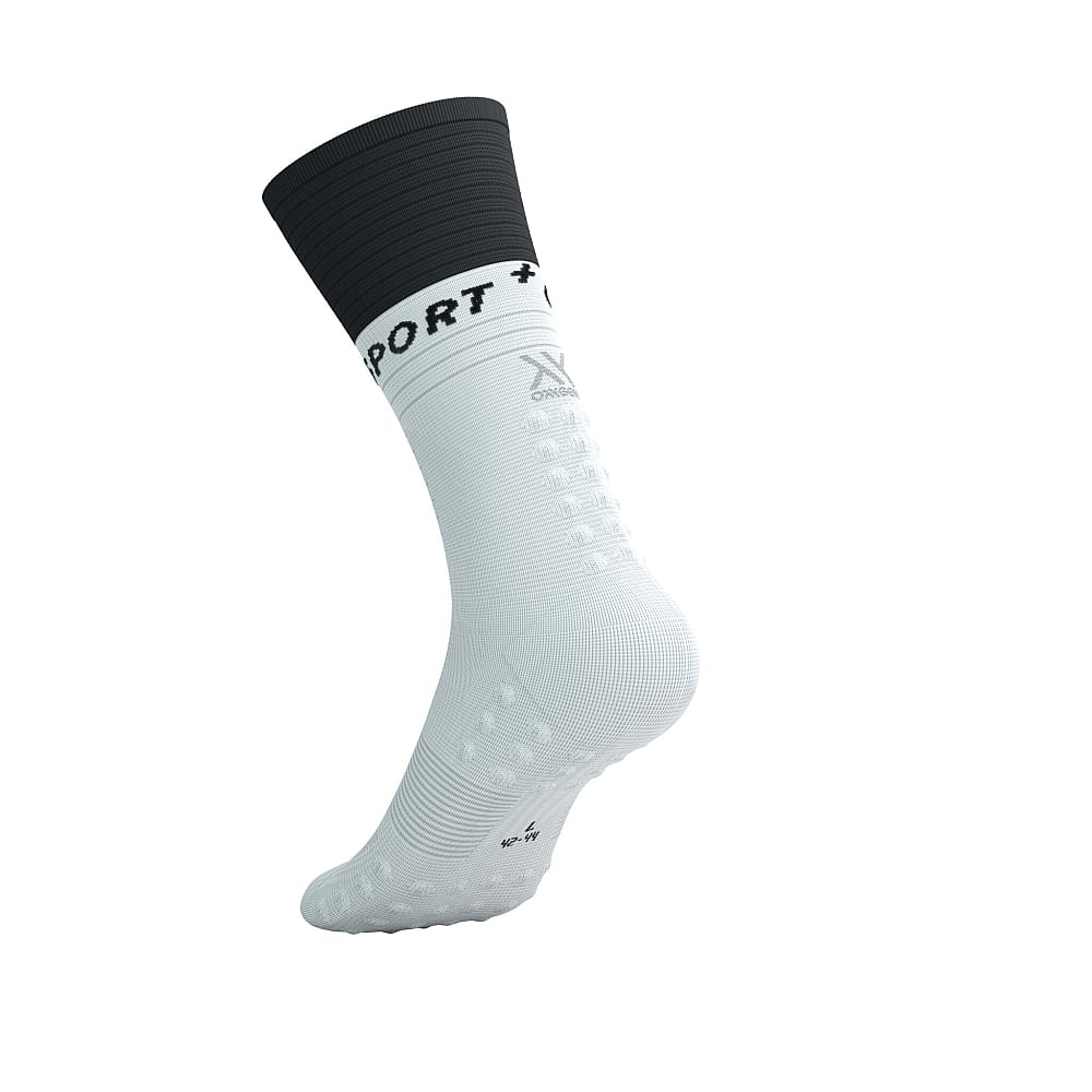 116060-Compressport-Mid-compression-socks-v2.0-witzwart-afbeelding-7