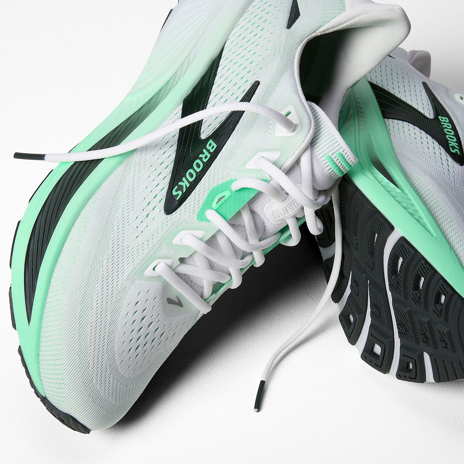 145127-Brooks-Ghost-18-hardloopschoenen-WhiteSpring-BudSpruce-heren-afbeelding-2