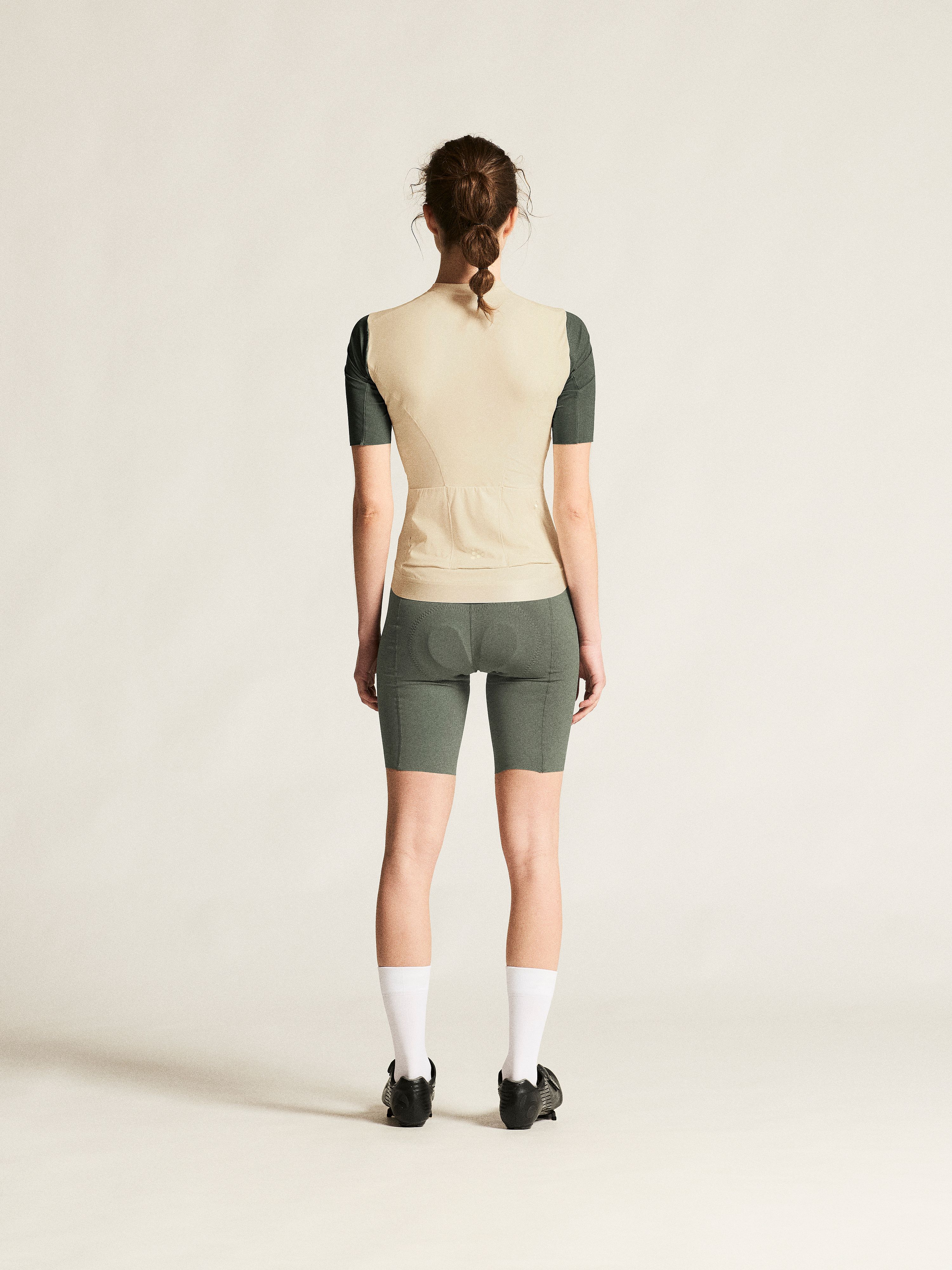 142842-Craft-endur-training-fietsshirt-dames-tofugreen-afbeelding-5