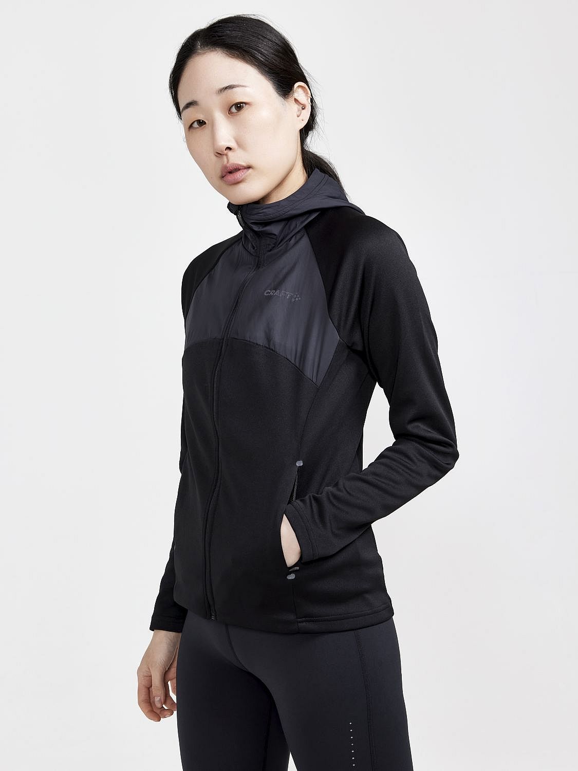 93328-Craft-ADV-Essence-Jersey-Hood-Jacket-zwart-dames-afbeelding-2
