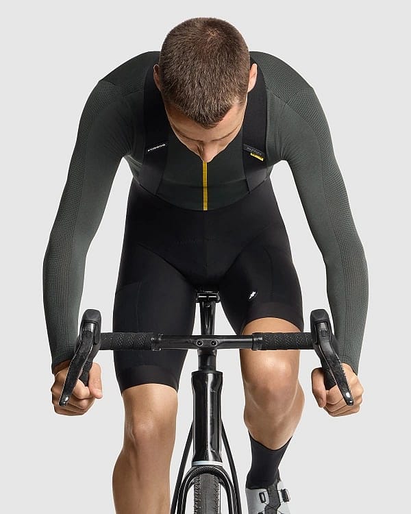 118764-Assos-Tactica-springfall-t5-bibshort-zwart-heren-afbeelding-5