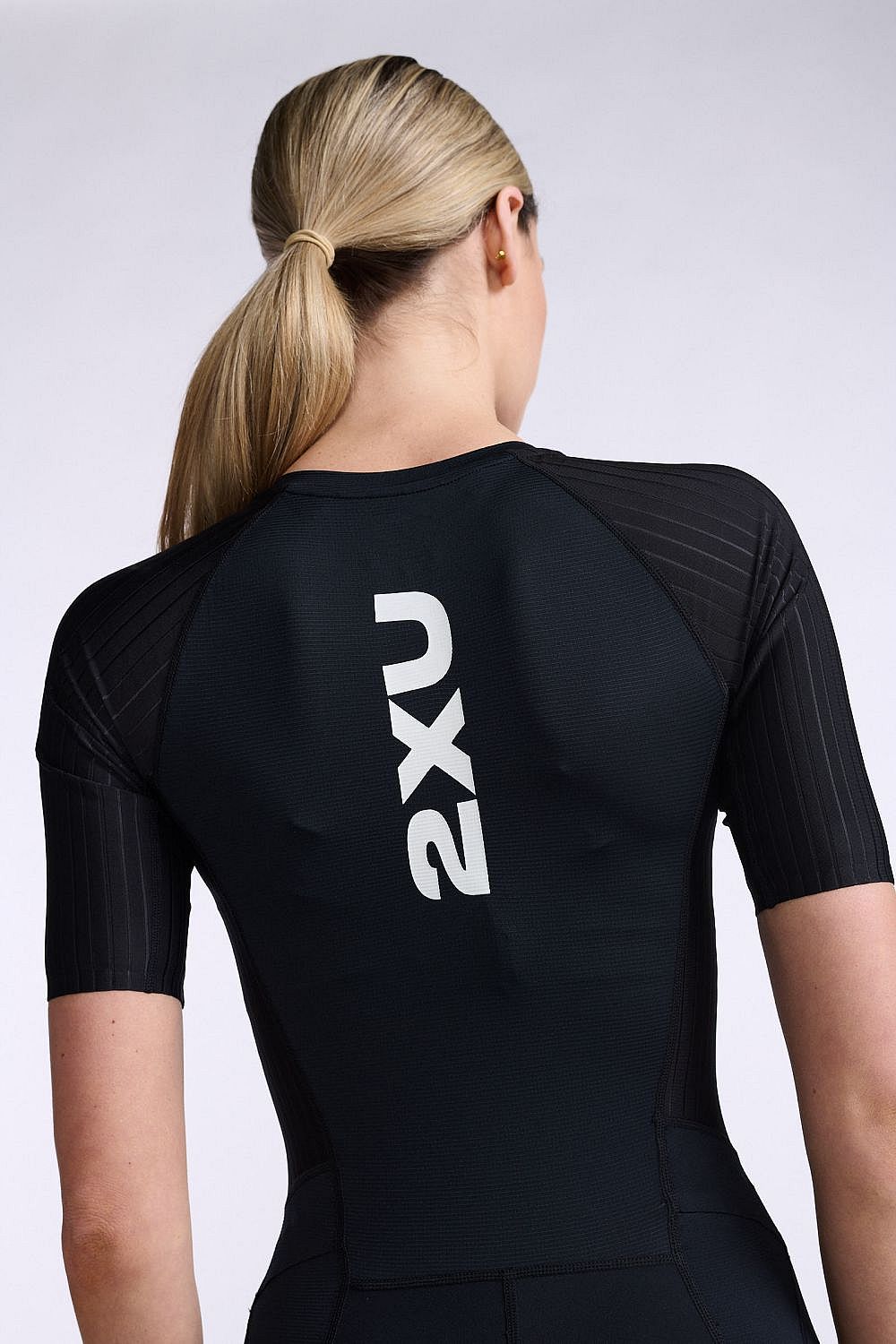 75985-2XU-Aero-trisuit-korte-mouw-zwart-dames-afbeelding-4