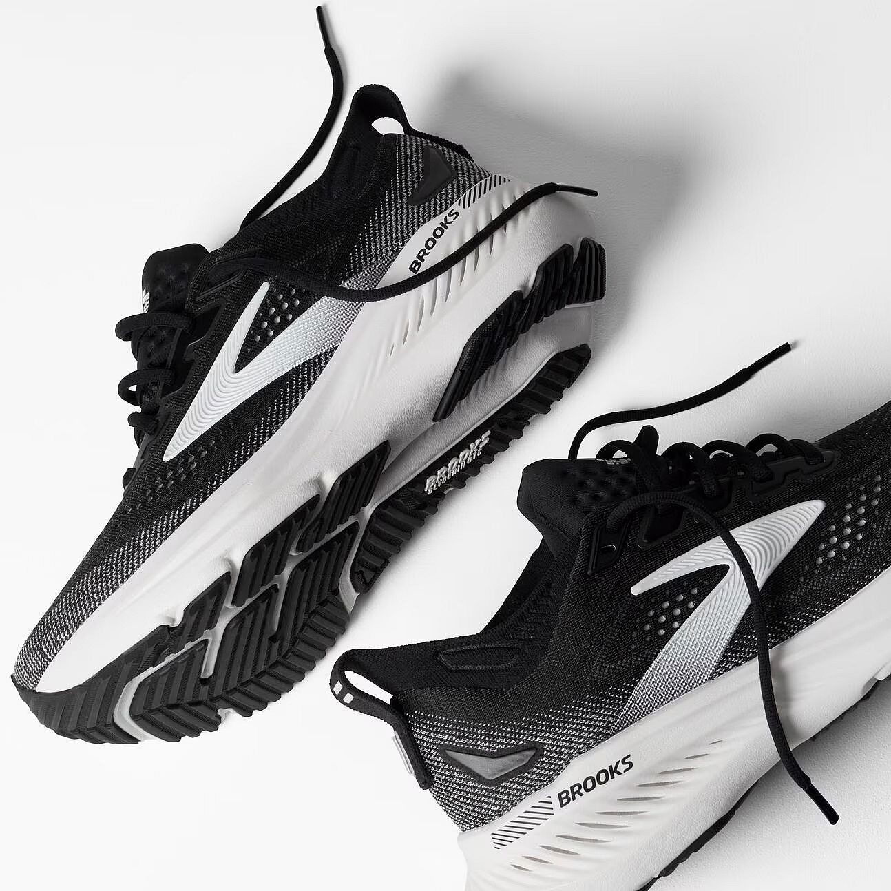 123361-Brooks-Glycerin-GTS-23-hardloopschoenen-BlackGreyWhite-dames-afbeelding-3