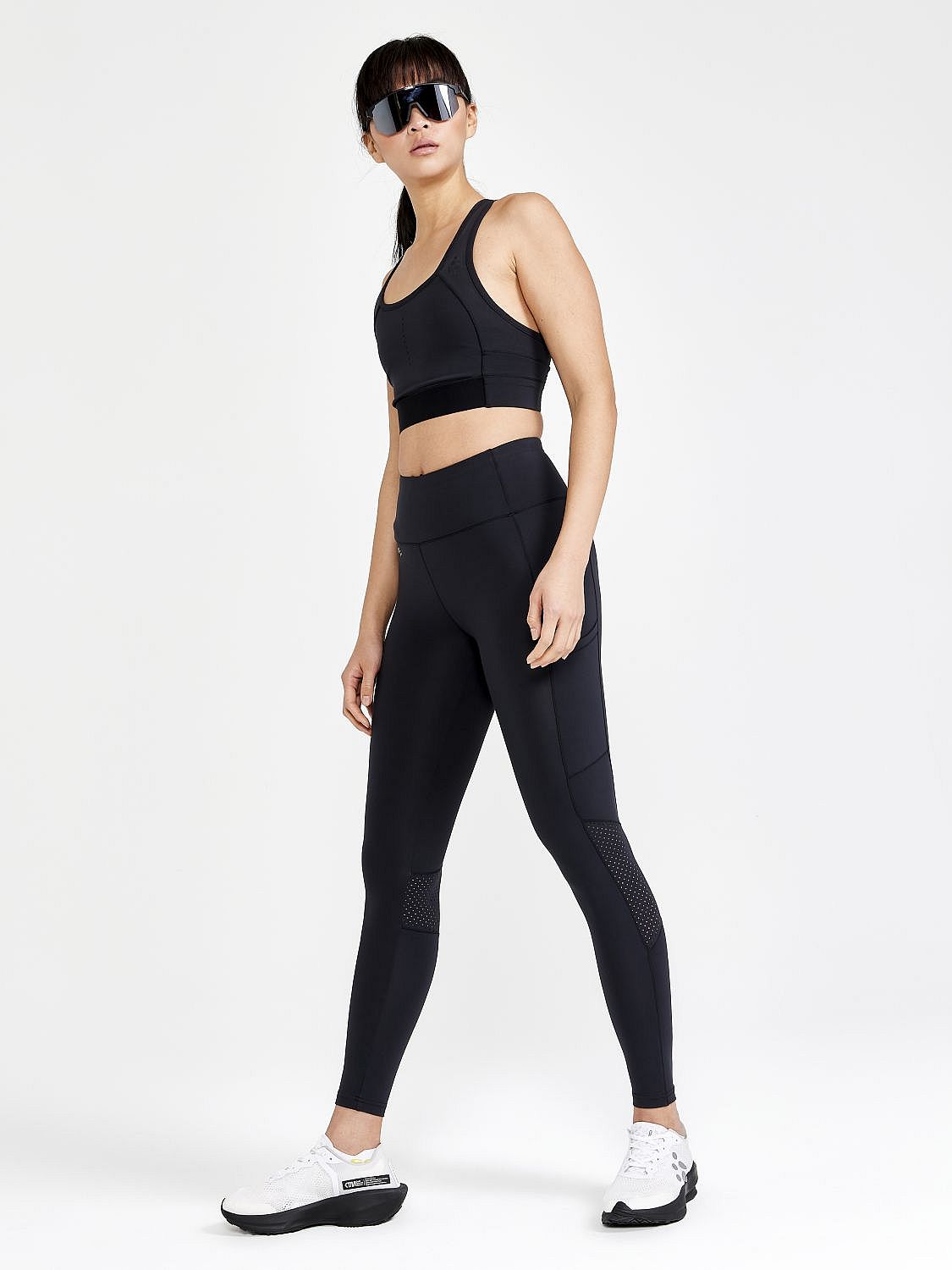 81053-Craft-ADV-Essence-2-hardloopbroek-lang-zwart-dames-afbeelding-5