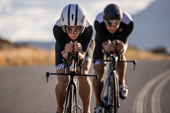 76395-Sailfish-Aerosuit-pro-trisuit-korte-mouw-zwart-dames-afbeelding-8