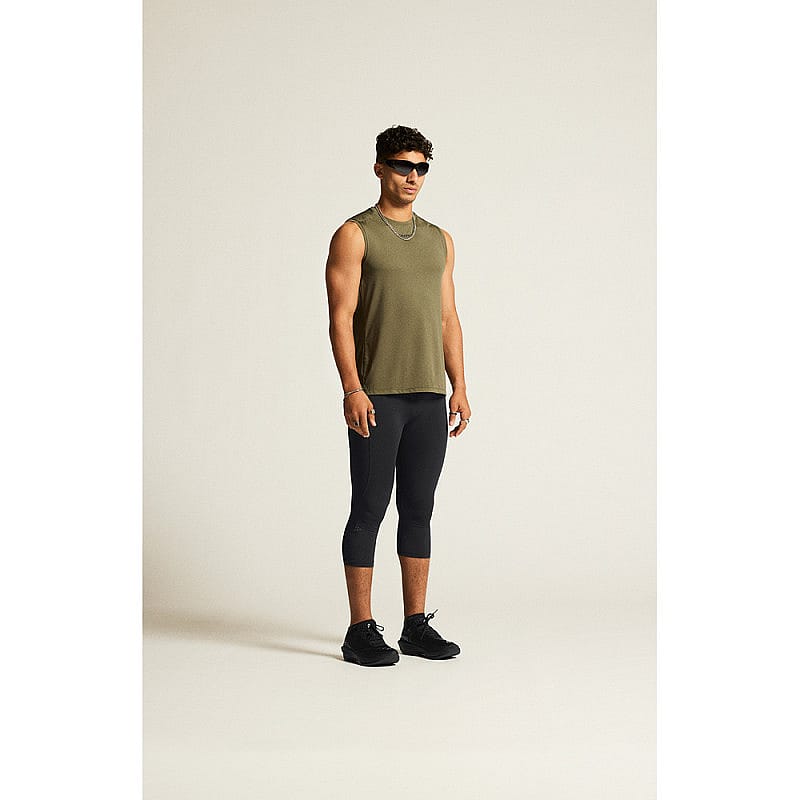 120137-Craft-ADV-Essence-2-hardloopshirt-mouwloos-groen-heren-afbeelding-2