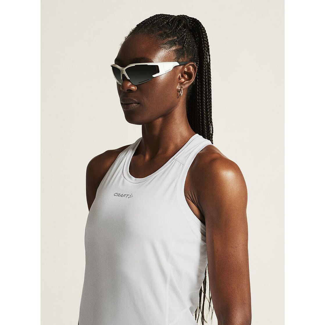 115165-Craft-ADV-Essence-2-hardloop-singlet-wit-dames-afbeelding-3