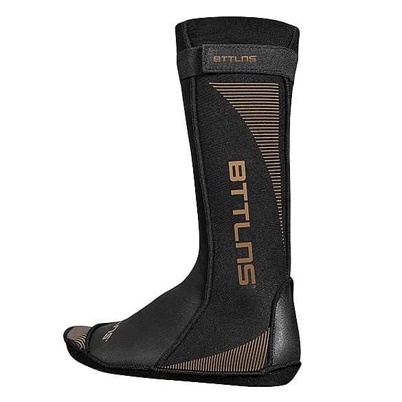 68052-BTTLNS-Caerus-1.0-Neopreen-zwemsokken-zwartgoud-afbeelding-2
