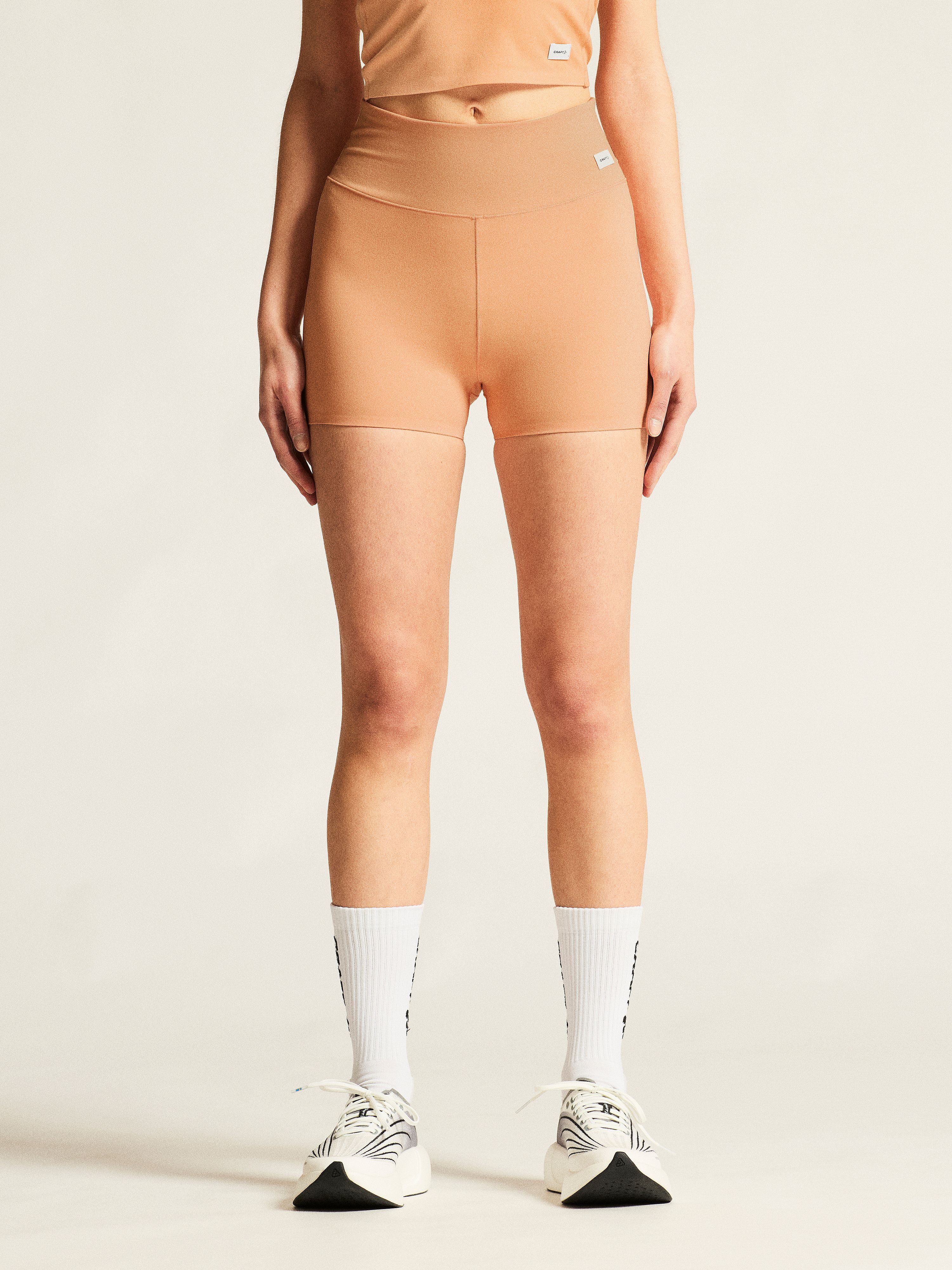 142383-Craft-collective-hardloopbroek-kort-dames-apricot-afbeelding-6