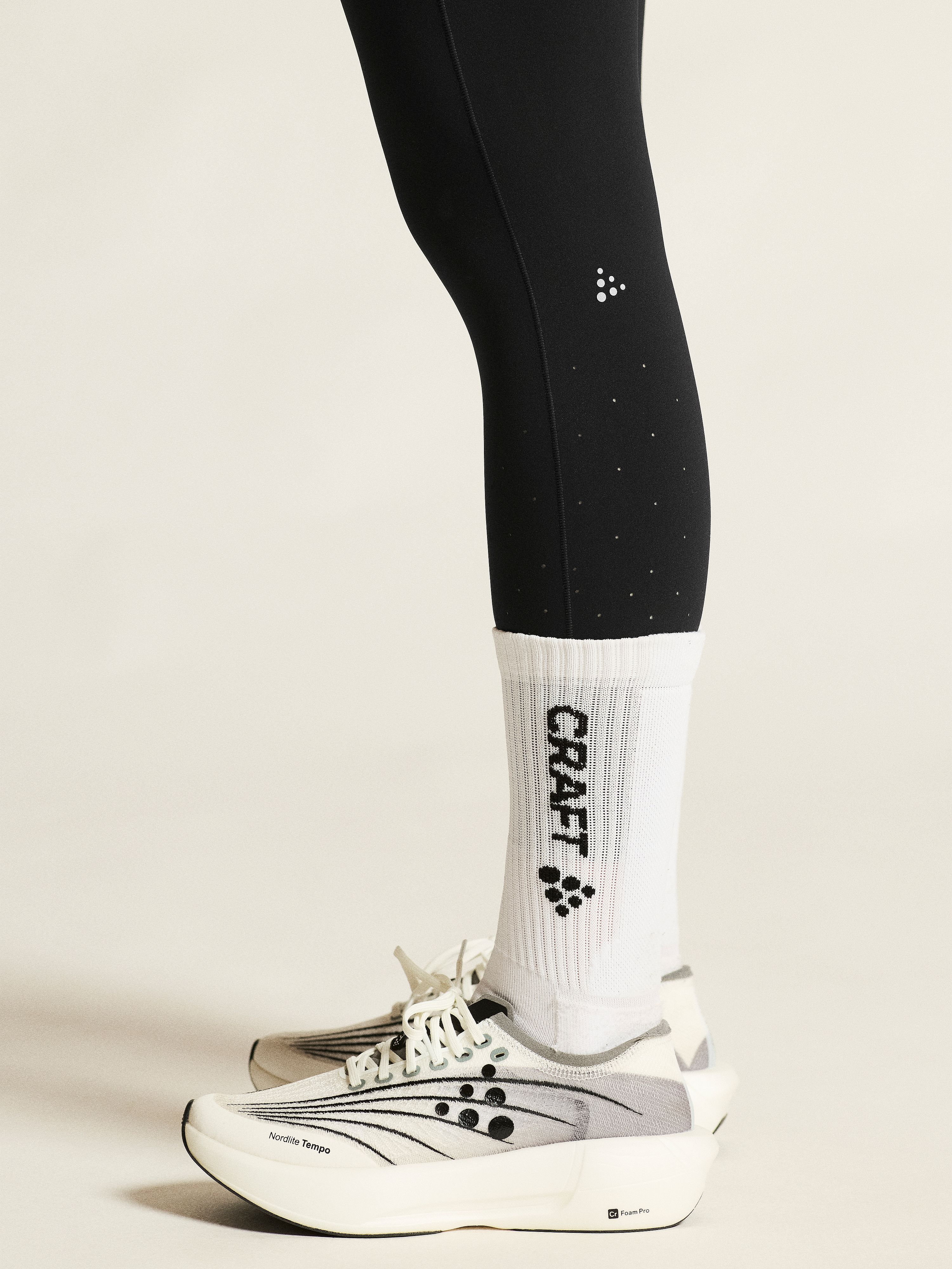 142668-Craft-hypervent-tights-hardloopbroek-lang-dames-black-afbeelding-9