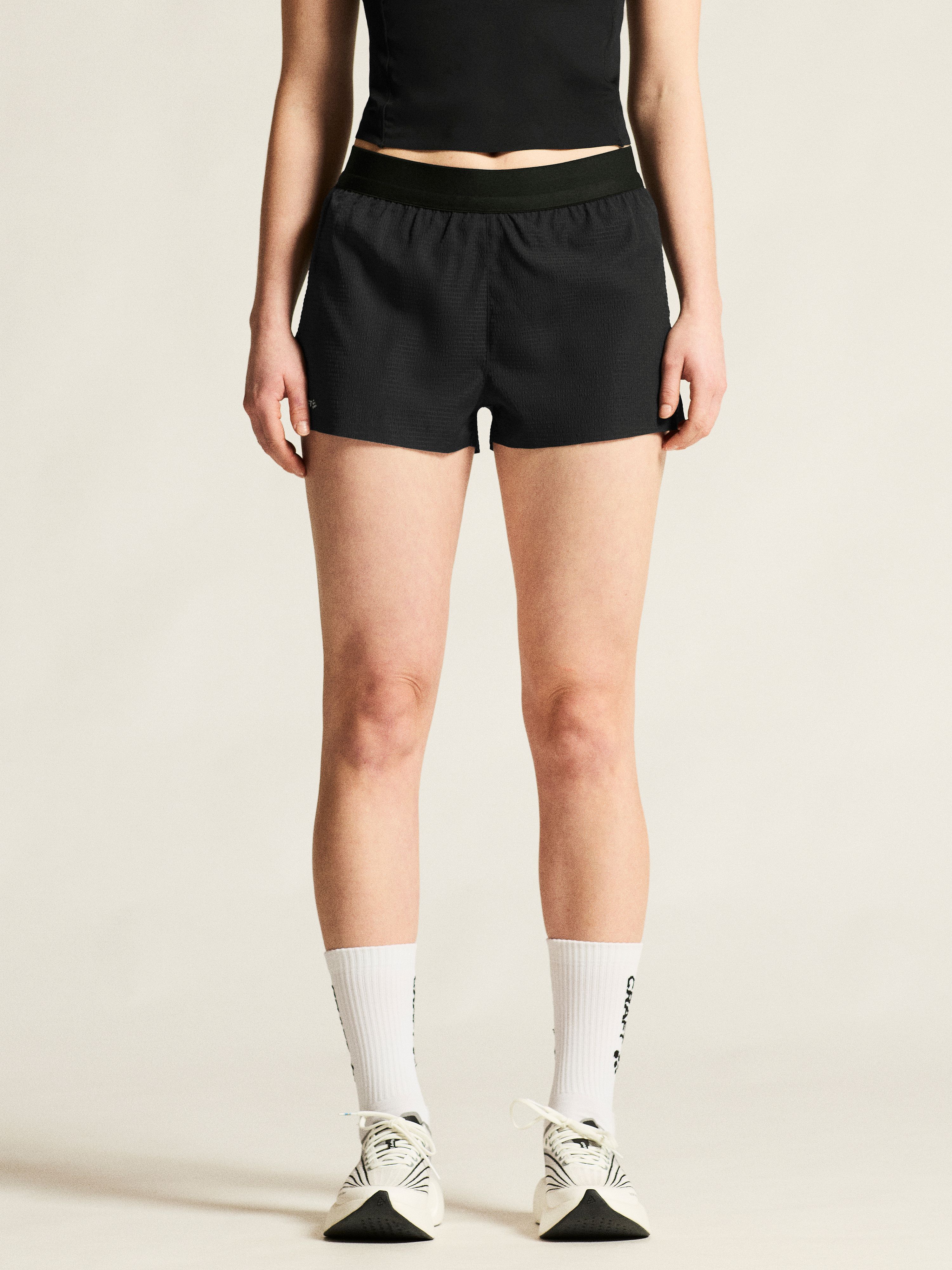 143199-Craft-hypervent-hardloopbroek-kort-dames-black-afbeelding-6
