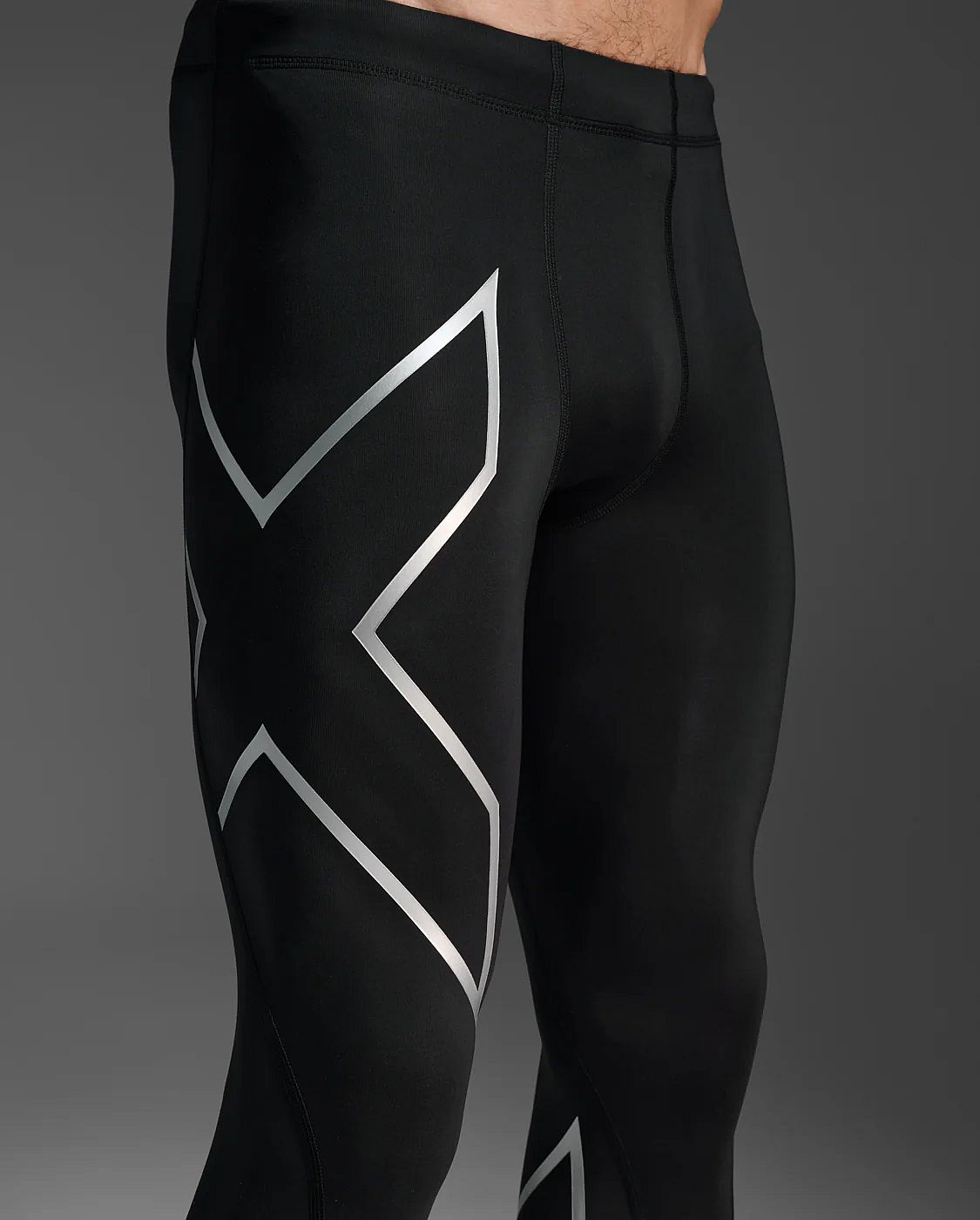 113914-2XU-Core-Compression-hardloopbroek-BlackSilver-Heren-afbeelding-4