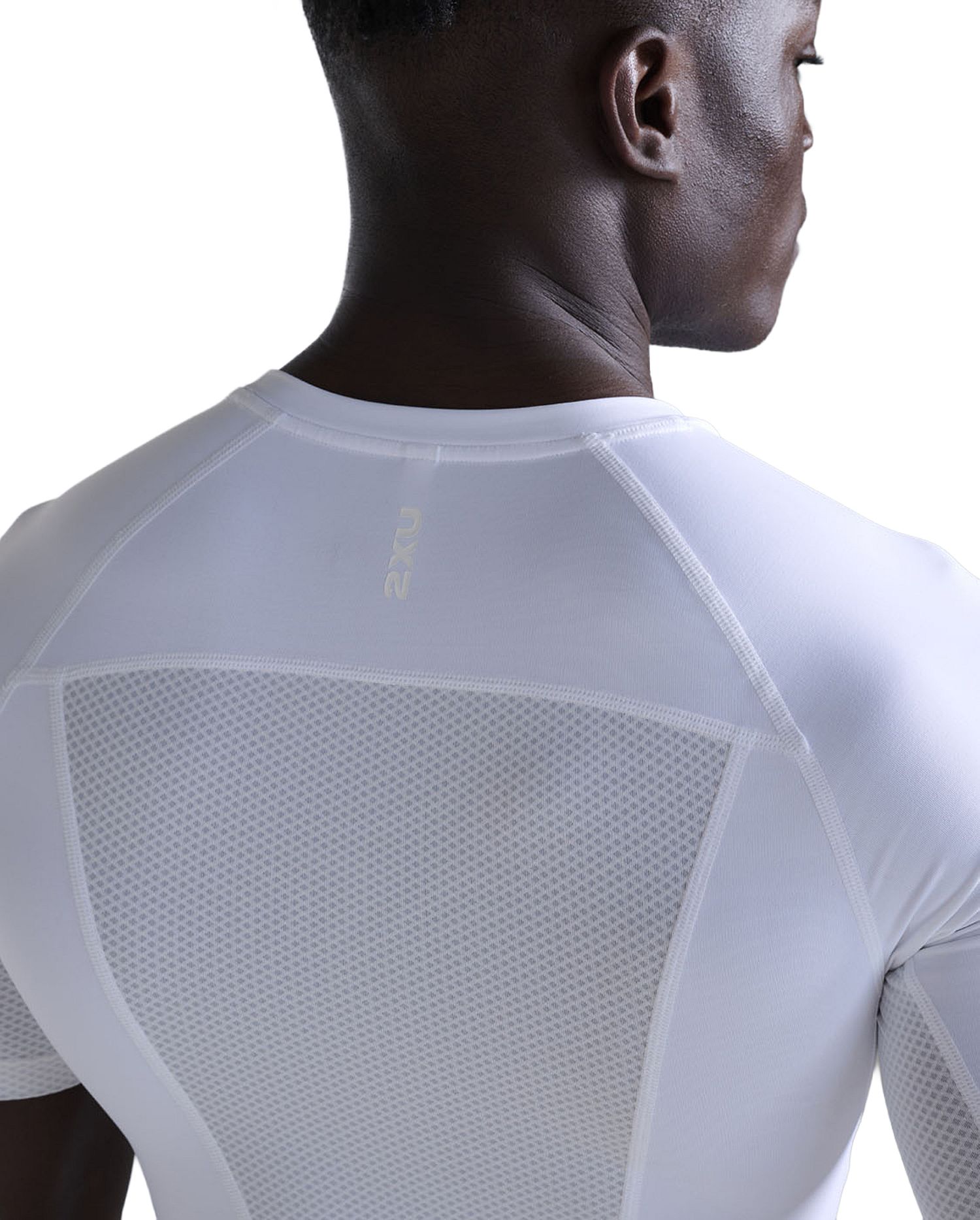 141819-2XU-Core-Compression-hardloopshirt-korte-mouw-White-heren-afbeelding-5