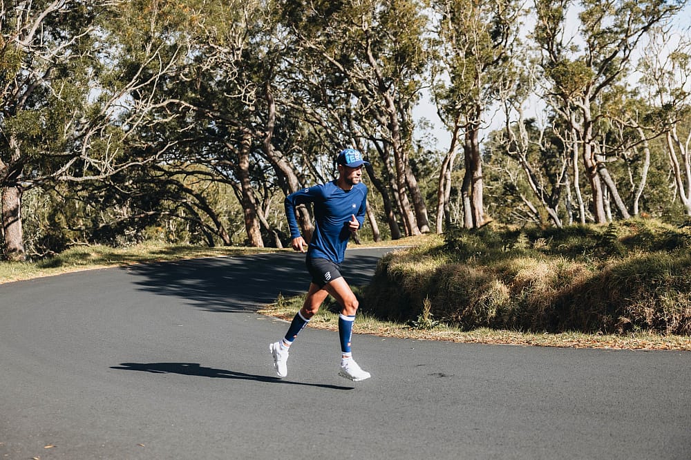 116035-Compressport-R2-3.0-blauw-afbeelding-5