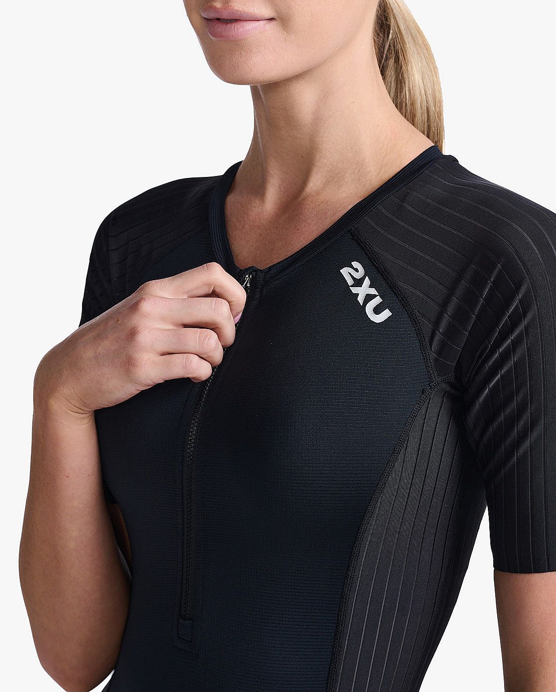 75985-2XU-Aero-trisuit-korte-mouw-zwart-dames-afbeelding-3