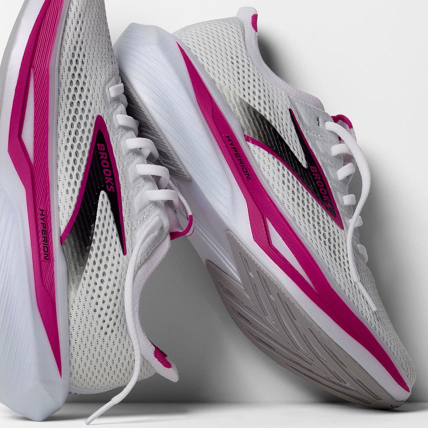 144015-Brooks-Hyperion-3-hardloopschoenen-WhiteLuminaryCyber-Pink-dames-afbeelding-3