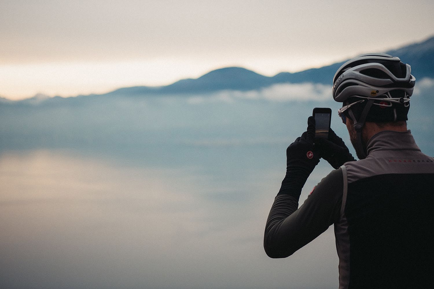 90769-Castelli-Perfetto-RoS-2-mouwloos-fietsvest-donkergrijs-heren-afbeelding-3