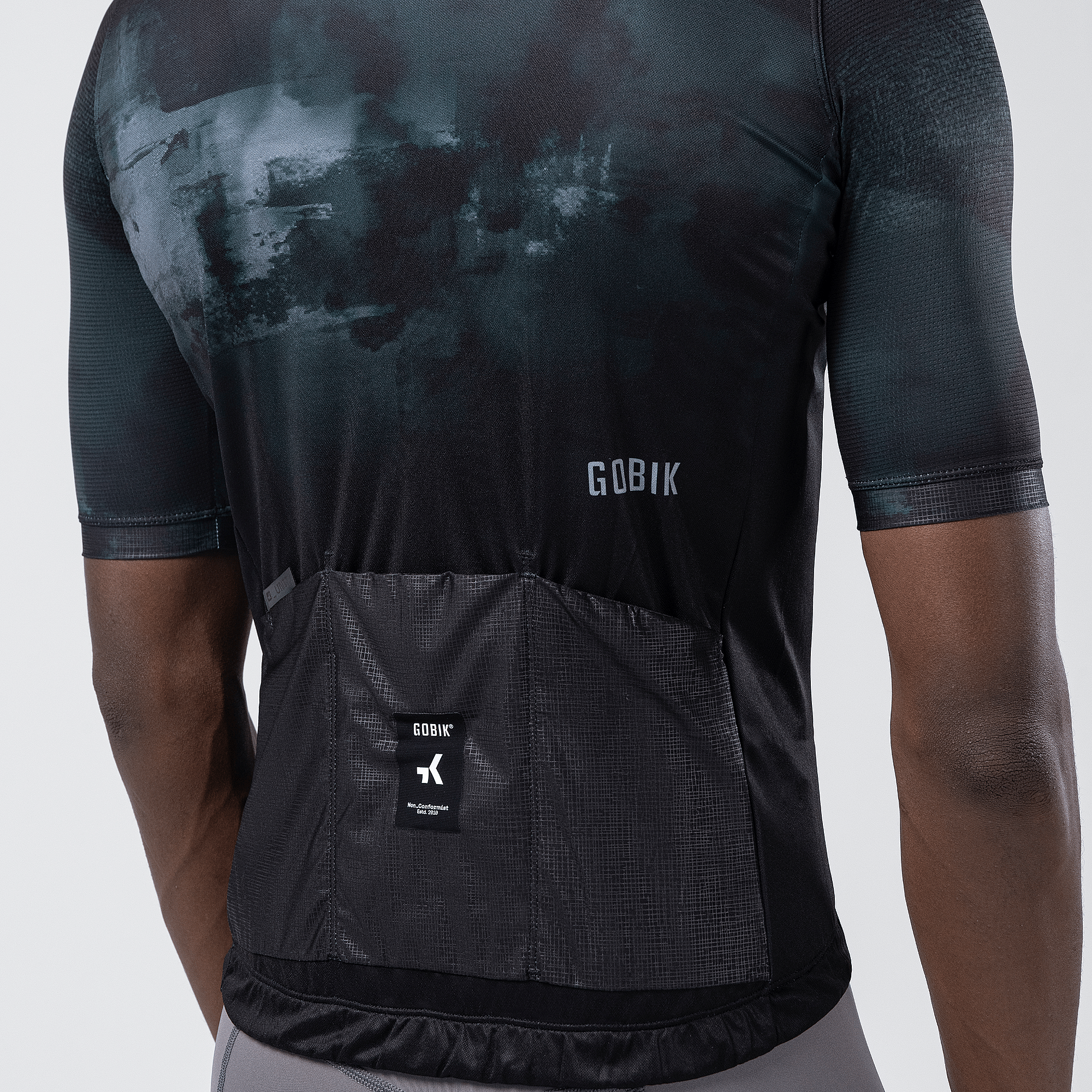 141403-Gobik-fietsshirt-korte-mouw-stark-blackcurrant-heren-afbeelding-7