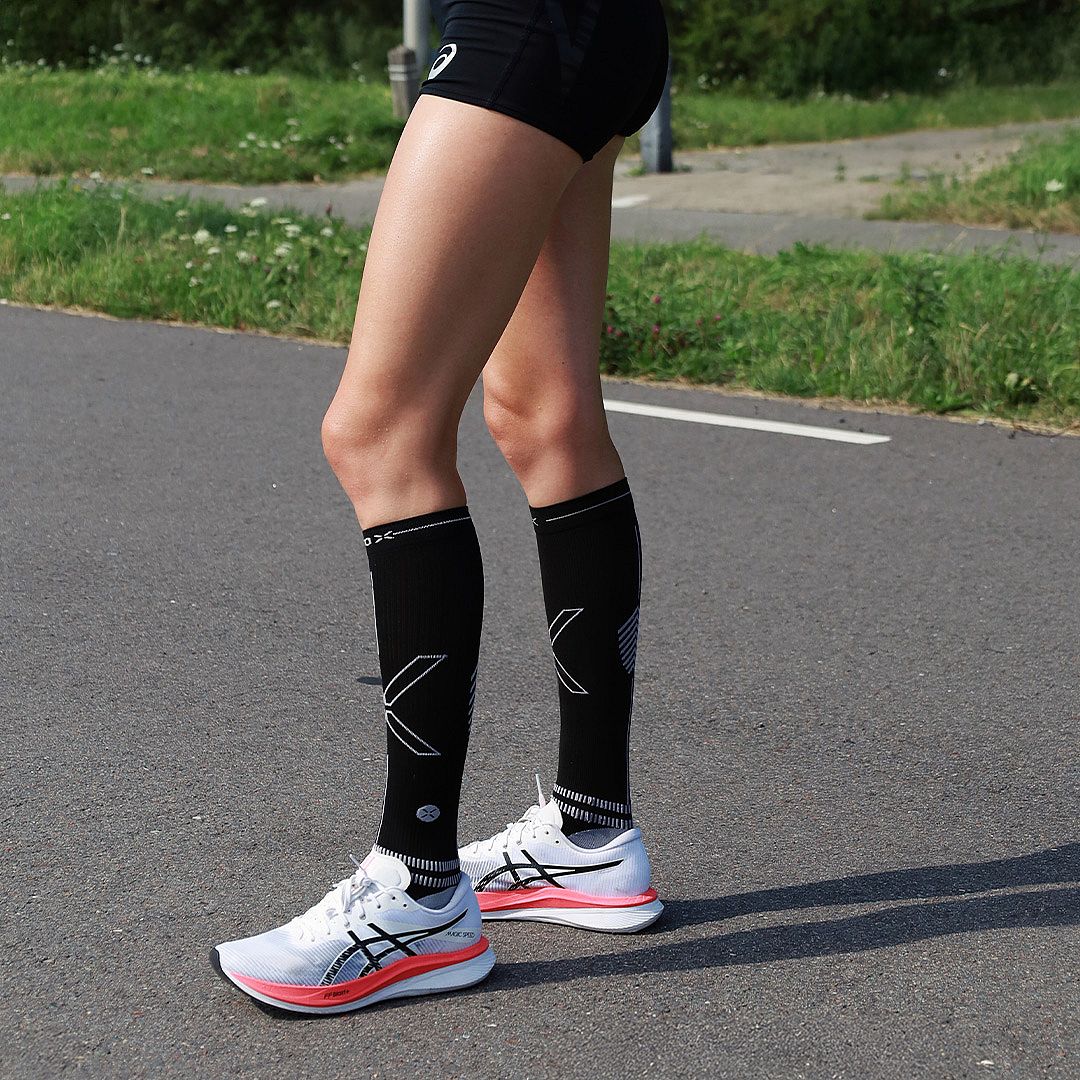 116189-Stox-Running-Socks-zwartgrijs-dames-afbeelding-6