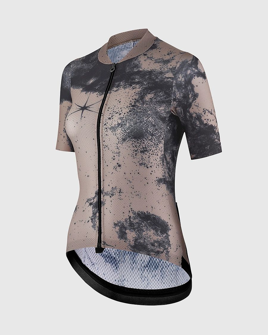 112809-Assos-UMA-GT-jersey-S11-space-trip-dune-sand-dames-afbeelding-2